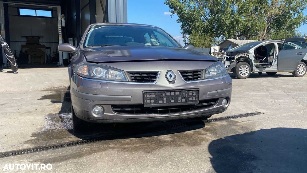 Dezmembram Renault Laguna 2 2006 berlina 1.9 - 1