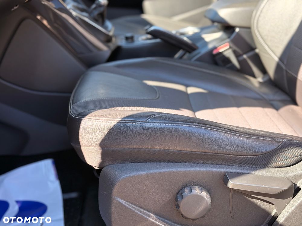 Ford Kuga 2.0 TDCi 4x2 Titanium - 15