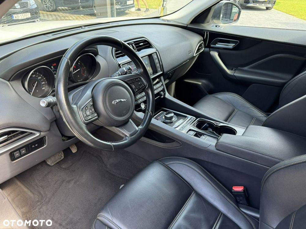 Jaguar F-Pace - 24