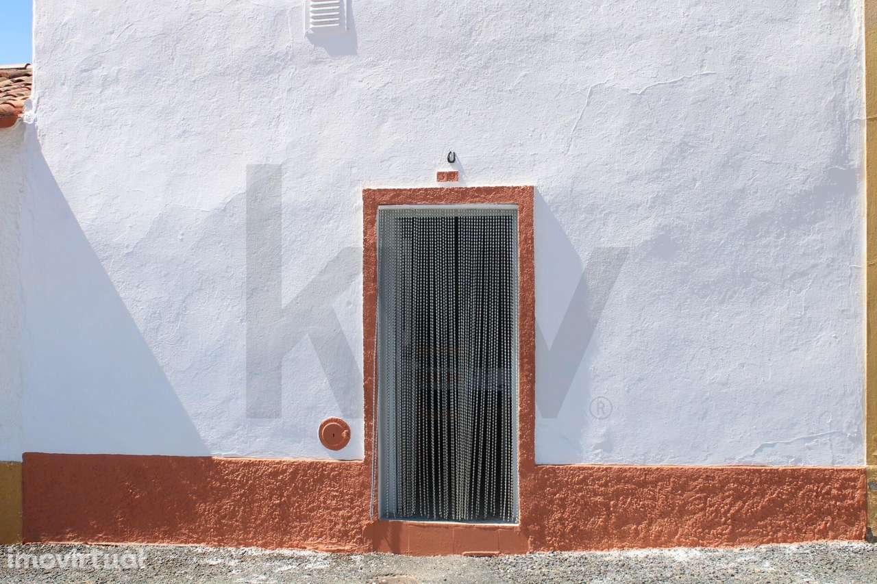 Vende-se Moradia T3 Mobilada com Logradouro em Baleizão - Beja - Grande imagem: 3/24