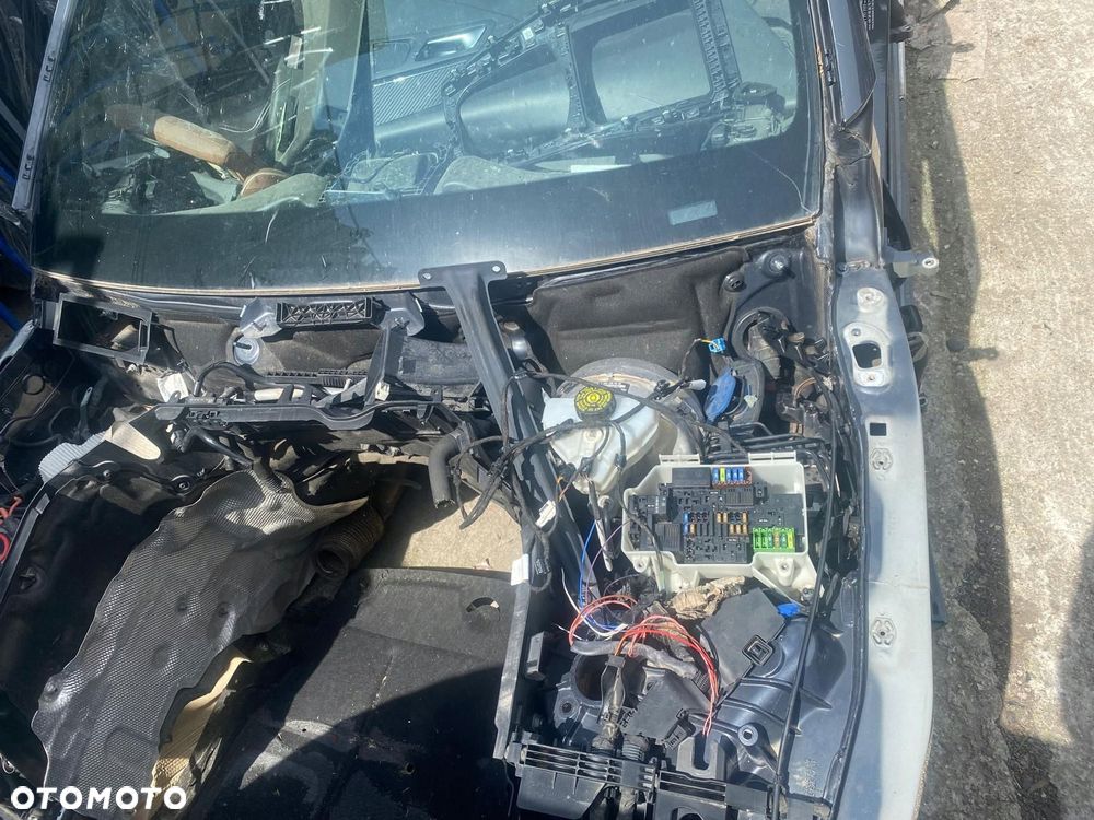 mercedes c-klasa 205 kombi ćwiartka przednia lewa lub prawa - 3