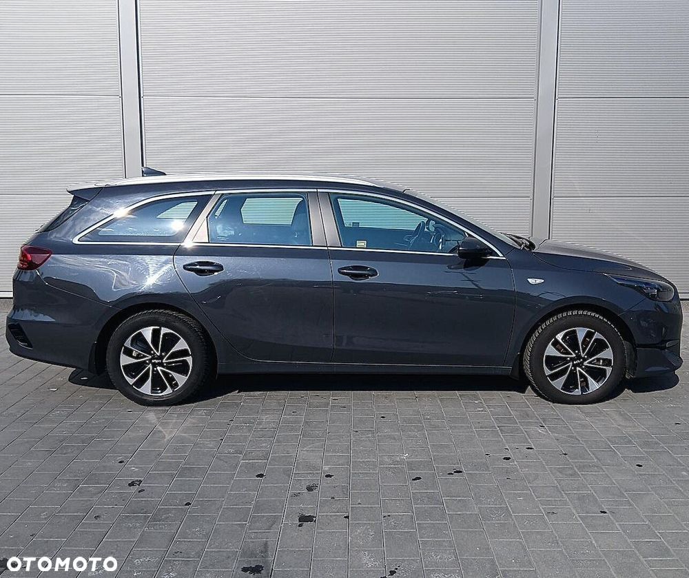 Kia Ceed 1.5 T-GDI M - 11