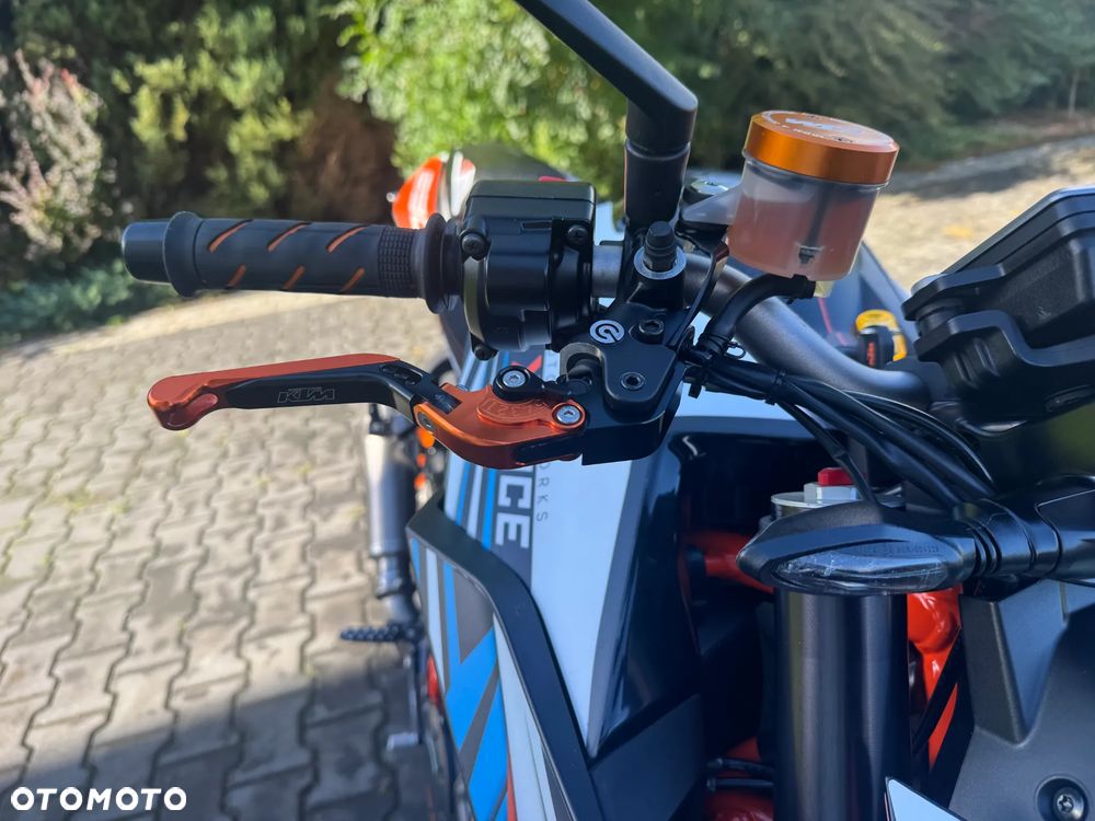KTM Super Duke - 21