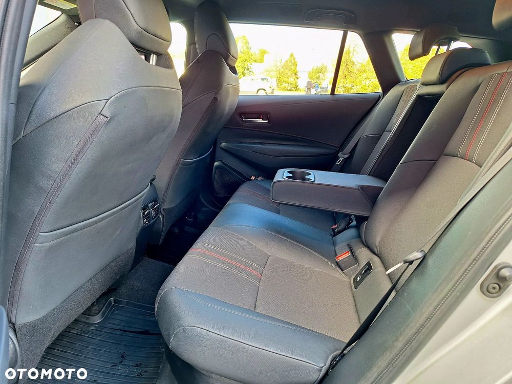 Toyota Corolla - 12
