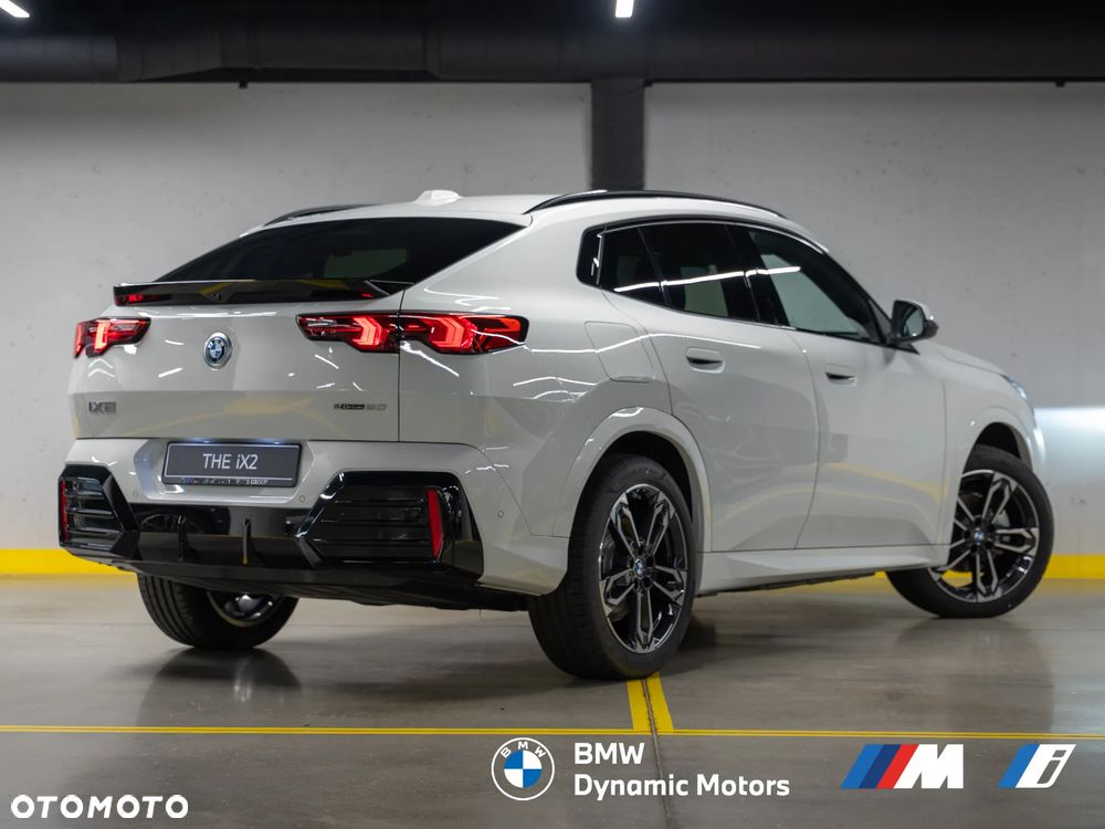 BMW iX2 eDrive20 - 4