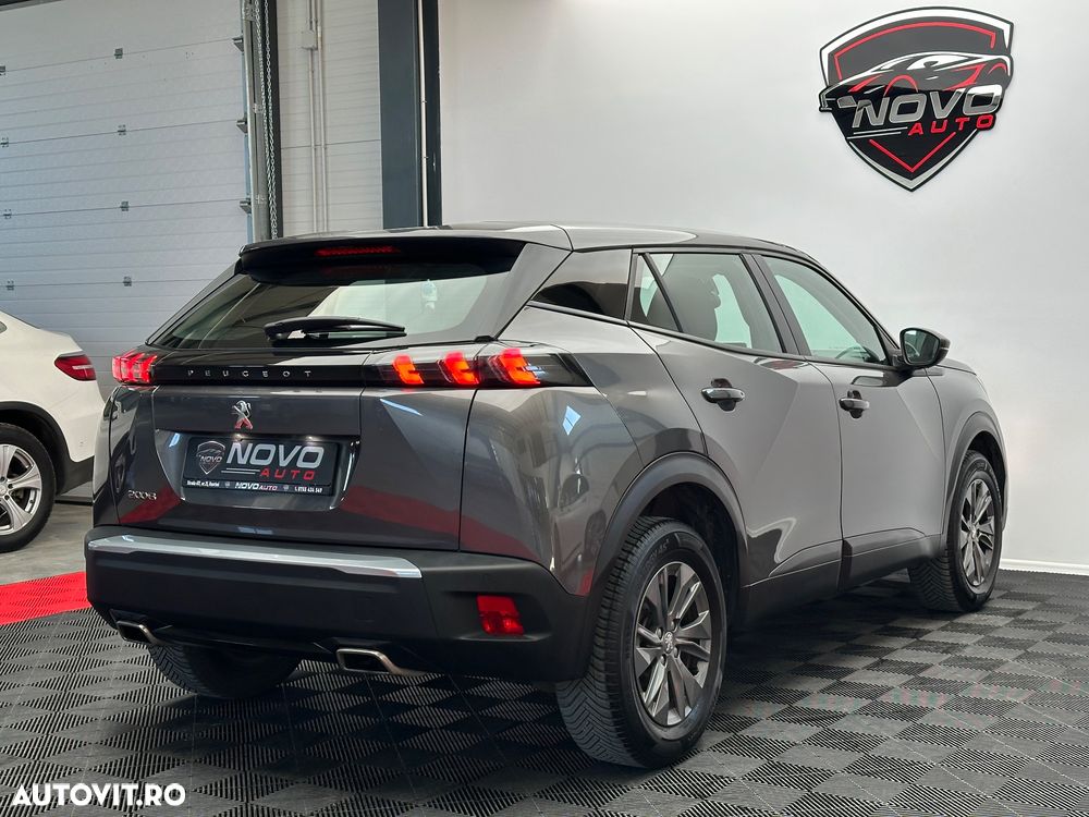 Peugeot 2008 PureTech 130 EAT8 Active - 4