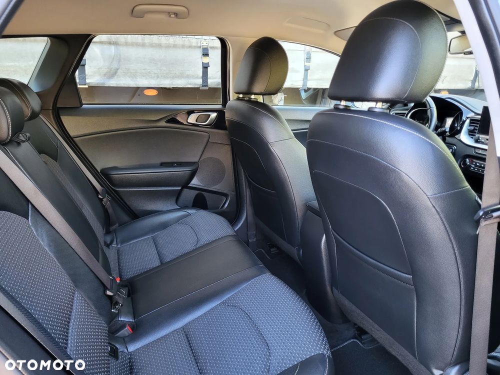Kia Ceed - 28