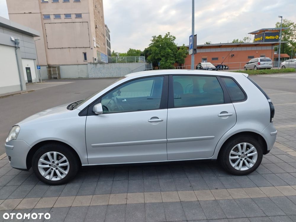 Volkswagen Polo 1.4 16V Trendline - 1