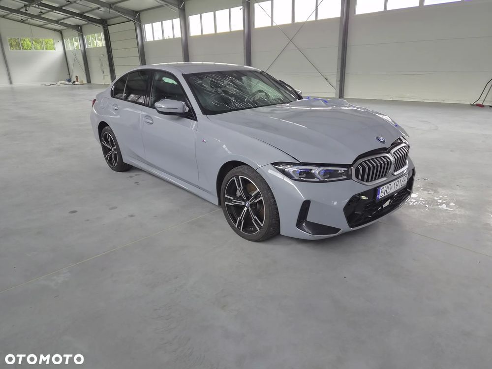BMW Seria 3 330e xDrive M Sport - 2