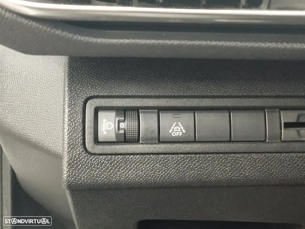 Peugeot 5008 1.2 PureTech Allure EAT8 - 21