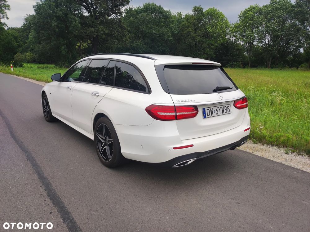Mercedes-Benz Klasa E 300 de 9G-TRONIC Night Edition - 3