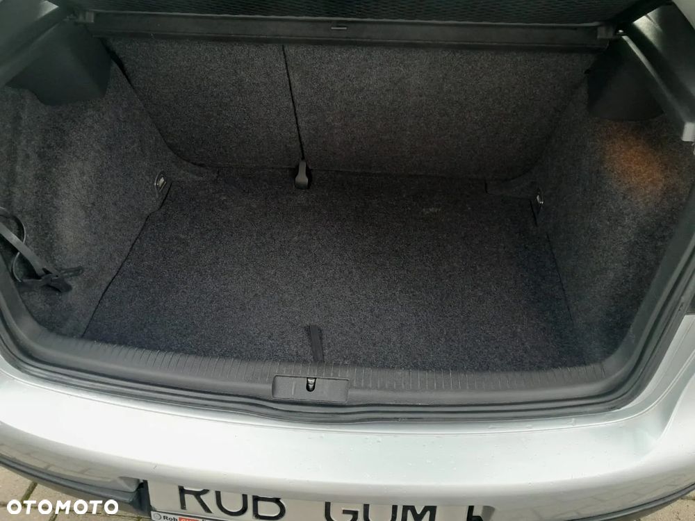 Volkswagen Golf 1.6 Edition - 17