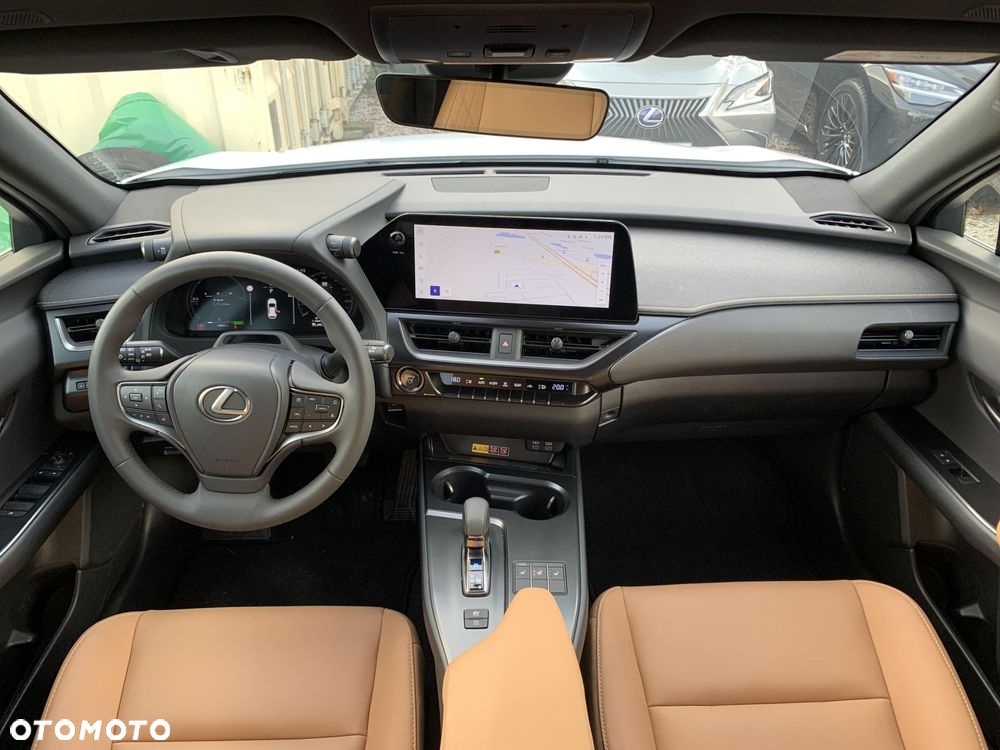 Lexus UX 300h F Sport Design - 15