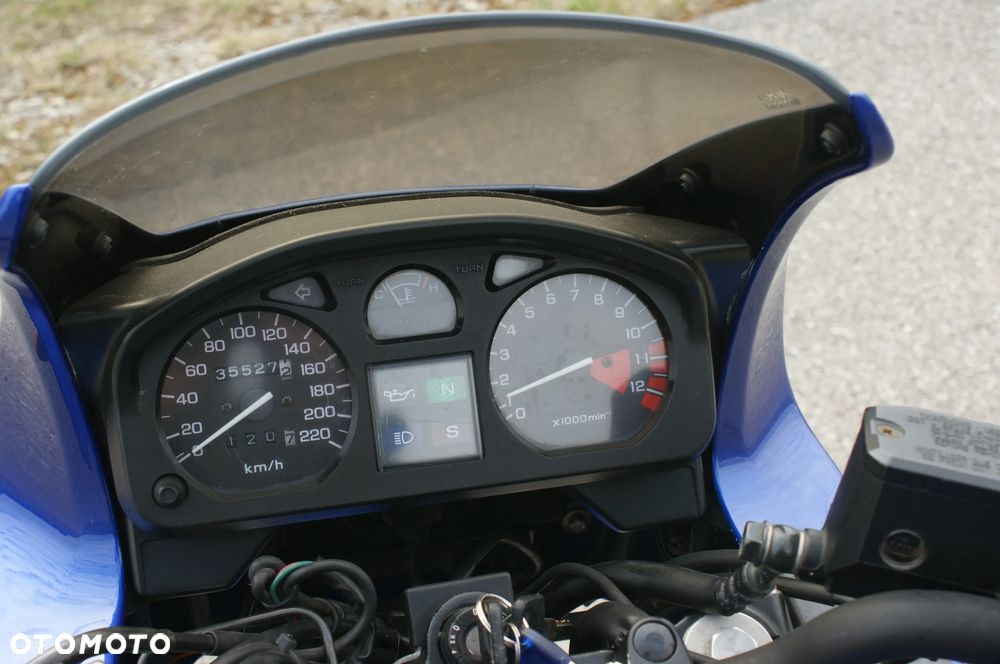 Honda CB - 12