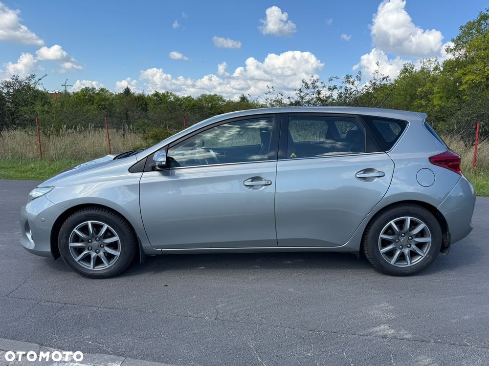 Toyota Auris - 14