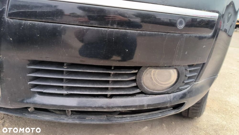 Zderzak przedni Audi A8 D3 4.0 TDI V8 LZ9W MAŁY GRILL - 4