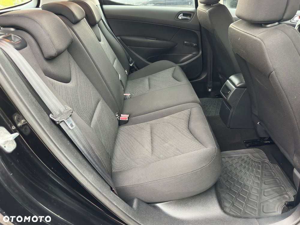 Peugeot 308 - 8
