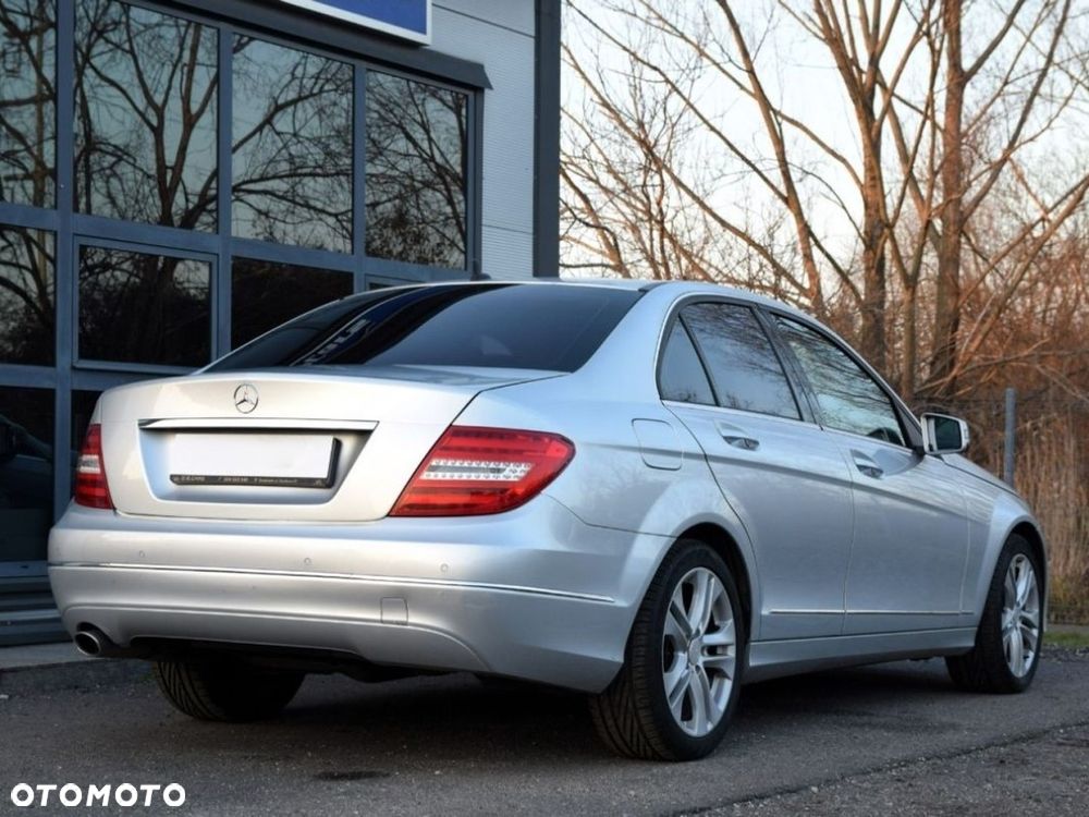 Mercedes-Benz Klasa C 220 CDI 7G-TRONIC Avantgarde Edition - 13