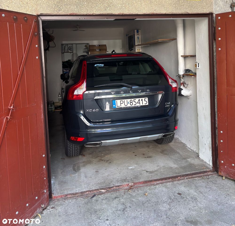 Volvo XC 60 D4 AWD Momentum - 9