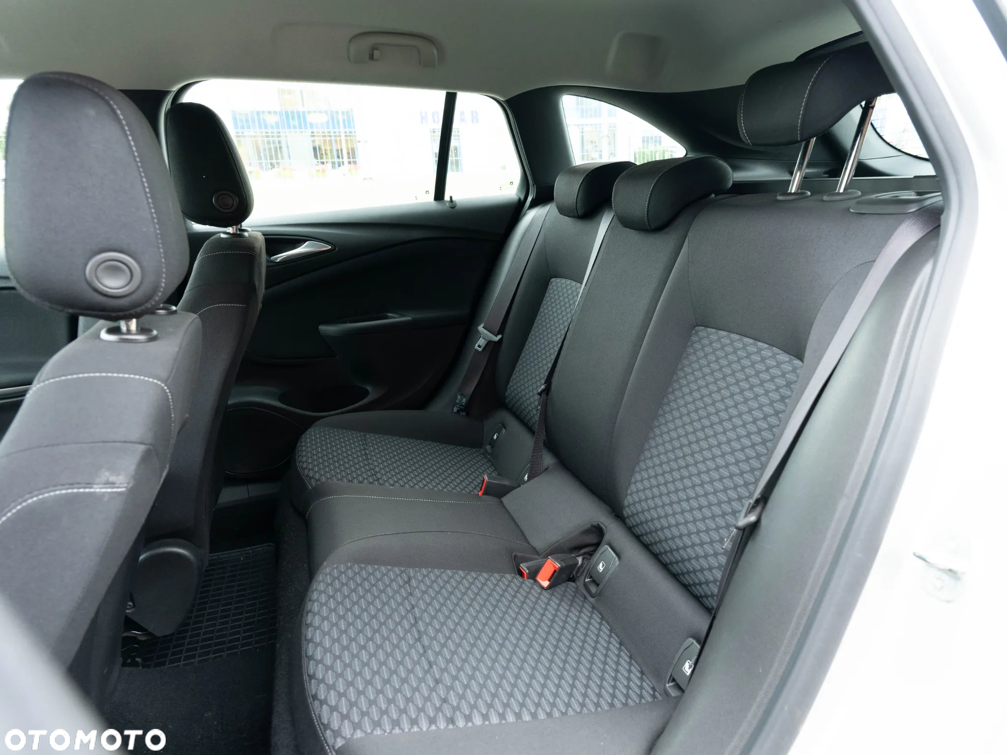 Opel Astra V 1.4 T Edition S&S - 17