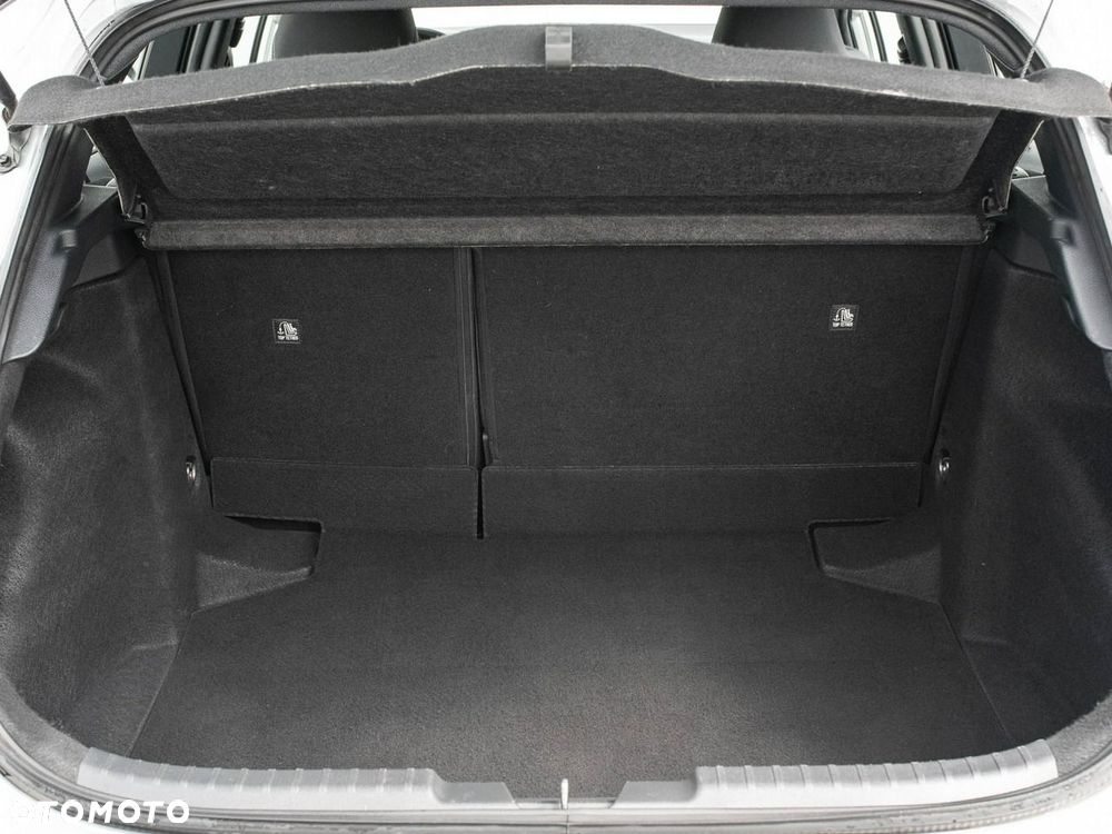 Toyota Corolla - 24