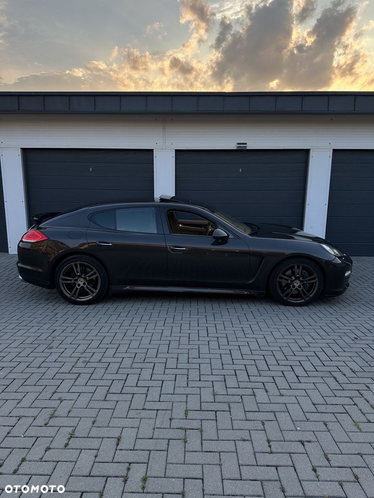 Porsche Panamera - 5
