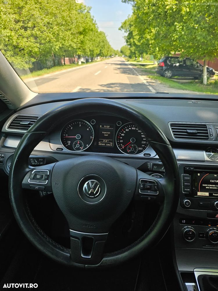 Volkswagen Passat 2.0 TDI DPF Highline - 10