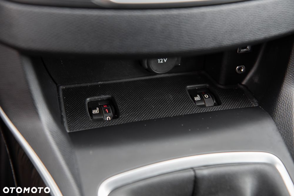 Peugeot 308 1.6 e-THP GT S&S - 26