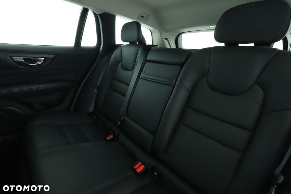 Volvo V60 D3 Geartronic R-Design - 8