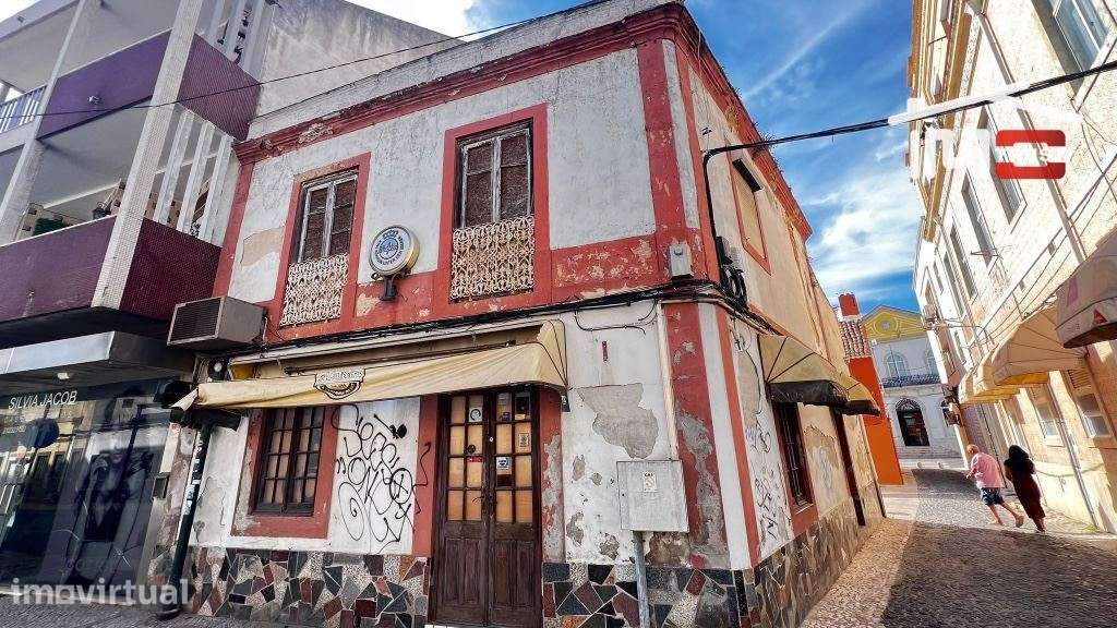 Prédio Habitacional Rés-do-Chão e 1º andar no Centro do Montijo - P... - Grande imagem: 4/28