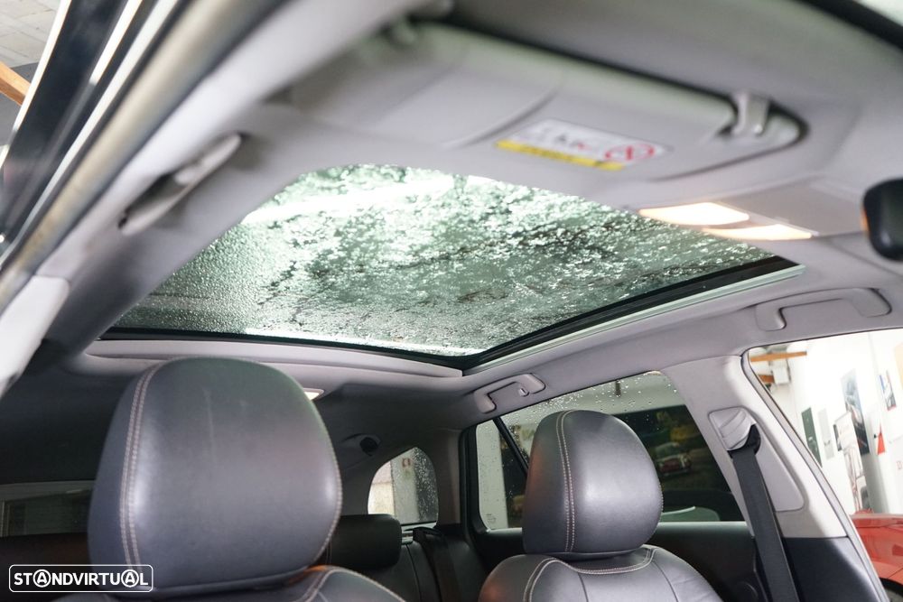 Toyota Avensis Touring Sports 2.0 D-4D Exclusive - 32