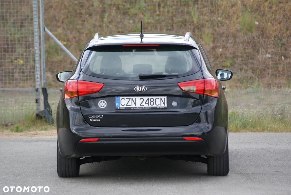 Kia Ceed - 10