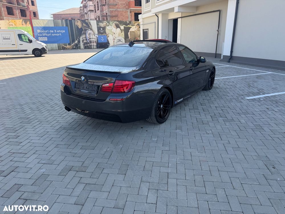 BMW Seria 5 525d xDrive AT - 23