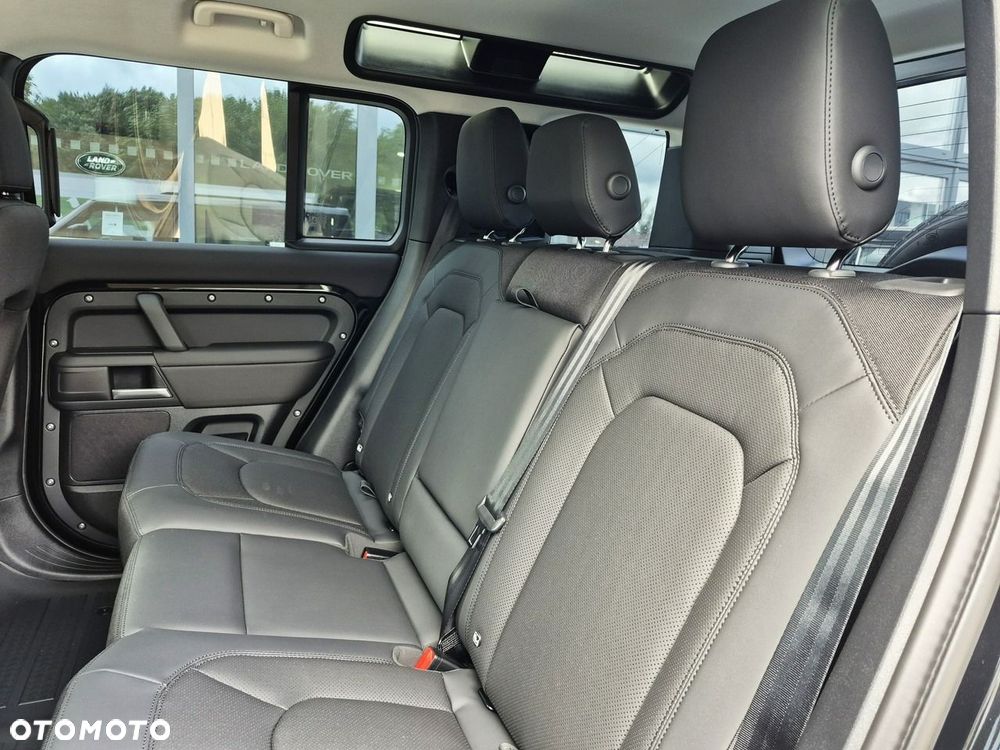 Land Rover Defender 110 D200 S - 25