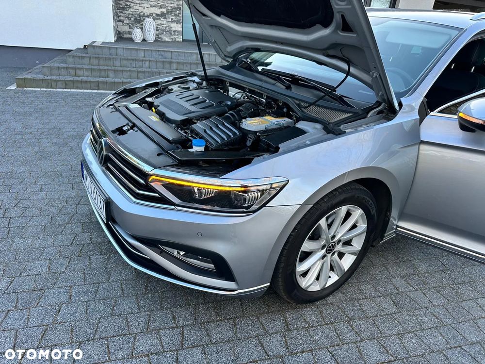 Volkswagen Passat 2.0 TDI SCR DSG Highline - 20