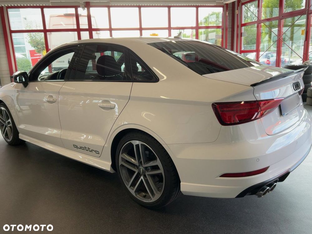 Audi A3 Limousine 2.0 TDI (clean diesel) quattro S tronic S line Sportpaket - 4