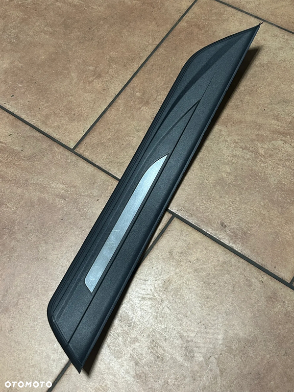 BMW 5 F10 F11 NAKŁADKA LISTWA OSŁONA PROGU PRÓG PRAWATYŁ 5147 7203604