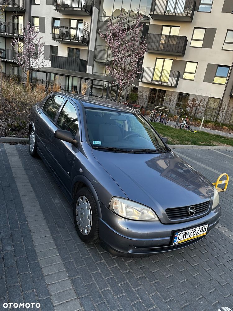 Opel Astra - 2