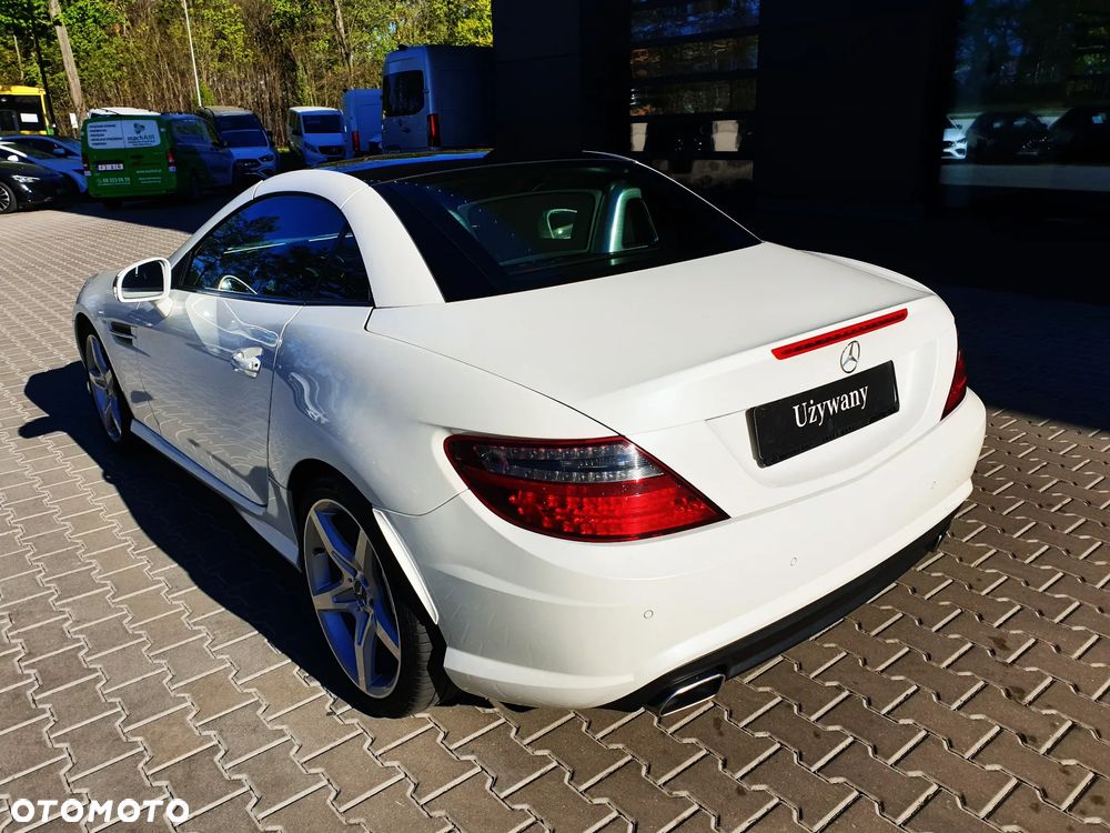 Mercedes-Benz SLK 250 (BlueEFFICIENCY) 7G-TRONIC - 27