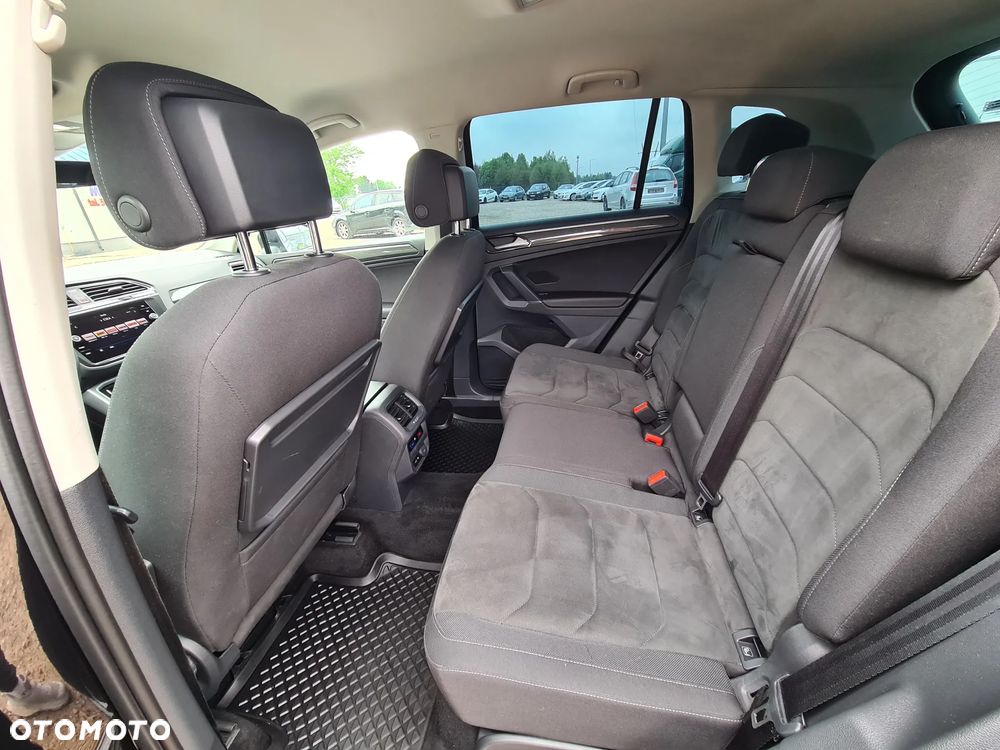 Volkswagen Tiguan - 32