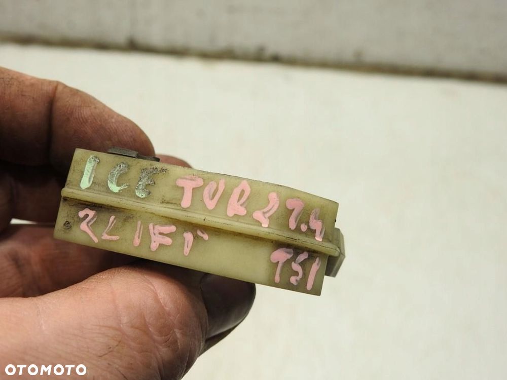 UCHWYT MOCOWANIE CHŁODNICY VW TOURAN 1T3 LIFT 1K0121367G - 2