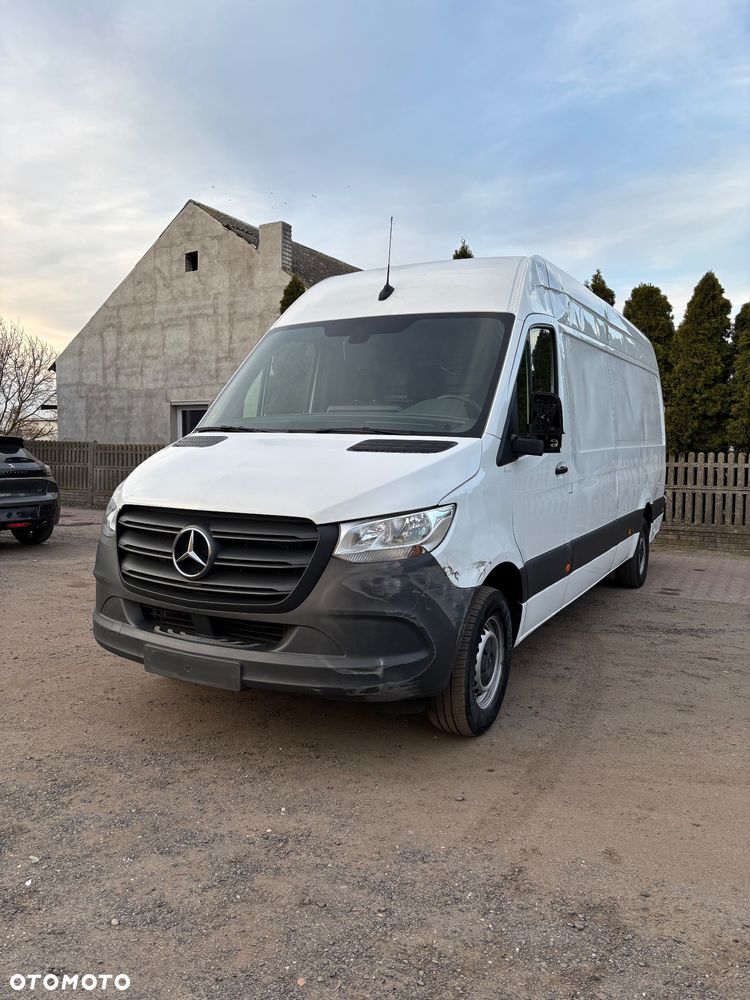 Mercedes-Benz Sprinter - 4