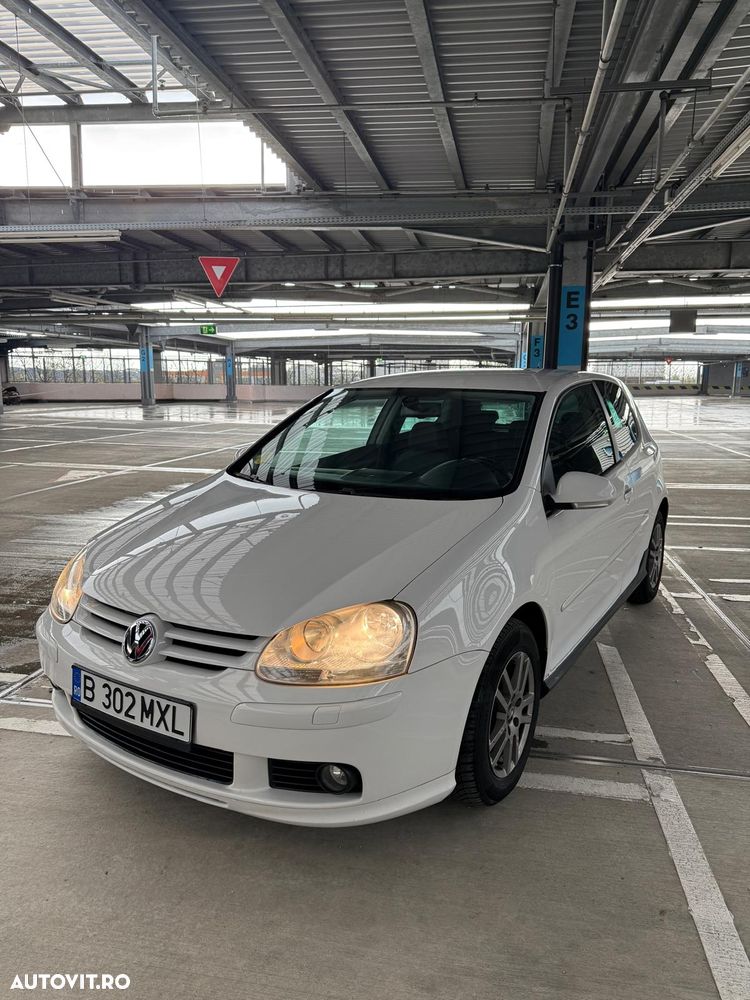 Volkswagen Golf 1.6 Trendline - 1