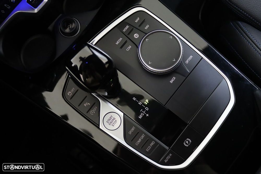 BMW 116 d Pack Desportivo M Auto - 16