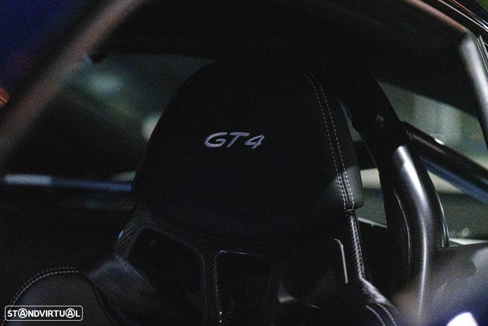 Porsche 718 Cayman GT4 - 8