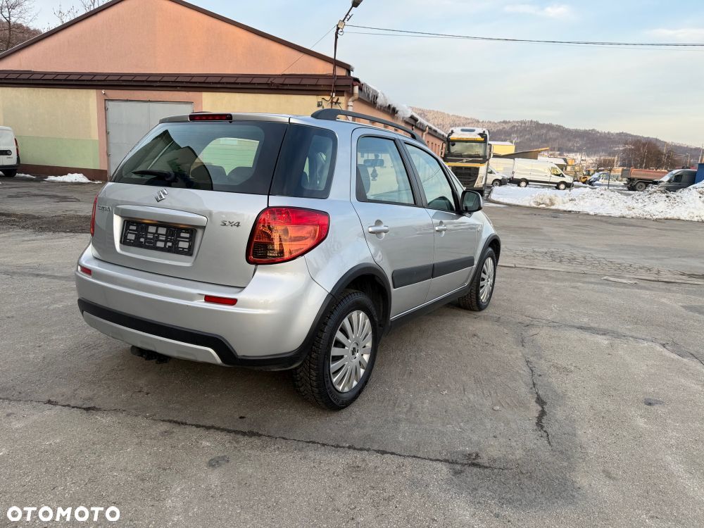Suzuki SX4 1.6 VVT 4x4 Club - 3