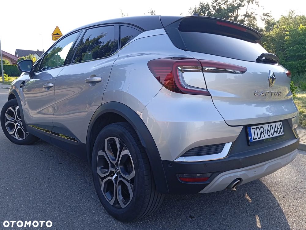 Renault Captur TCe 130 EDC GPF BUSINESS EDITION - 17