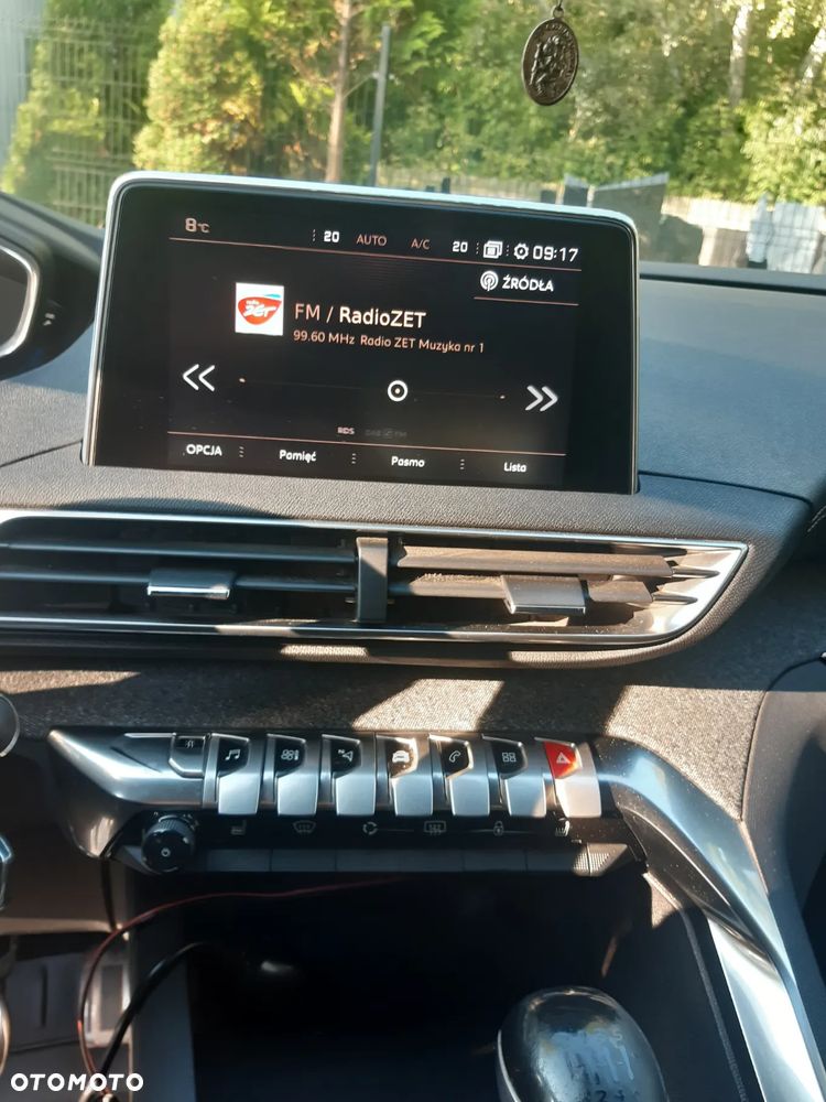 Peugeot 5008 - 8