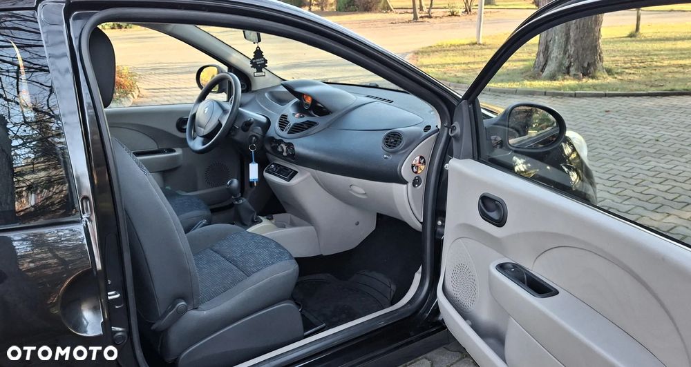 Renault Twingo 1.2 60 Authentique - 15