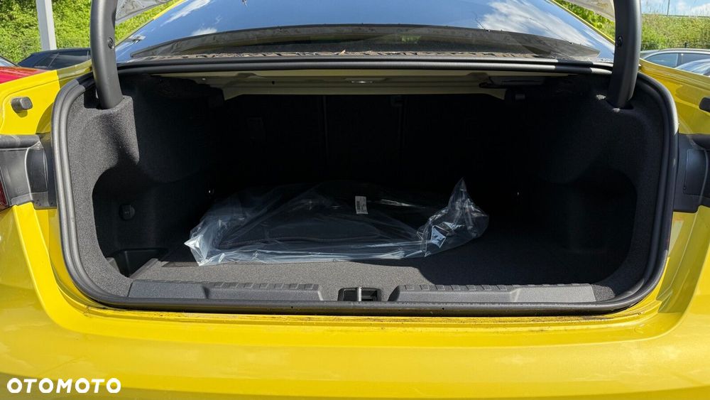 Audi RS3 Limousine - 40